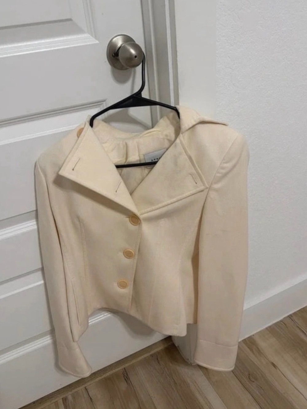 Akris Punto Cream Cropped Tailored Jacket